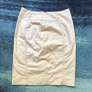 White House Black Market Cream Pencil Skirt - Size 0